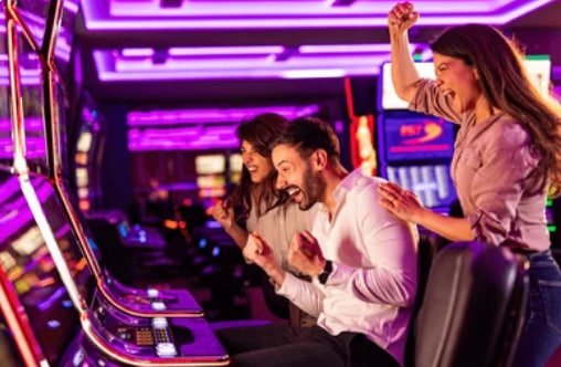 Filipino fans watching live basketball sports betting on 799ph mobile